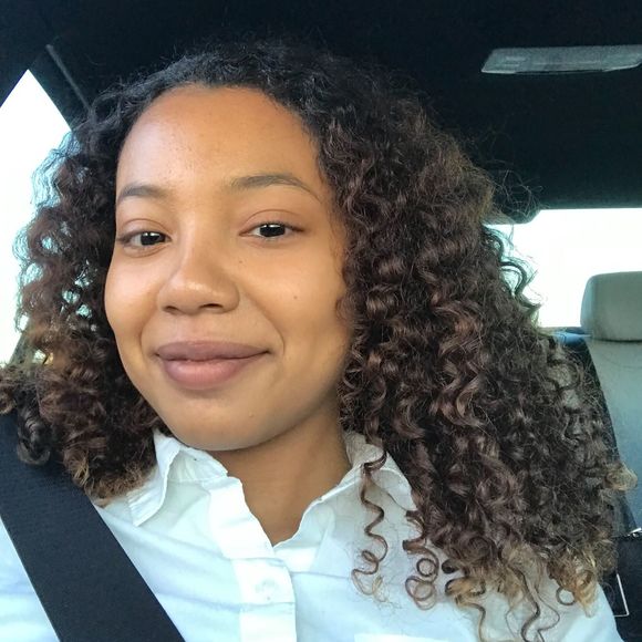 Meet your Posher, Chanelle - Picture 1 of 1